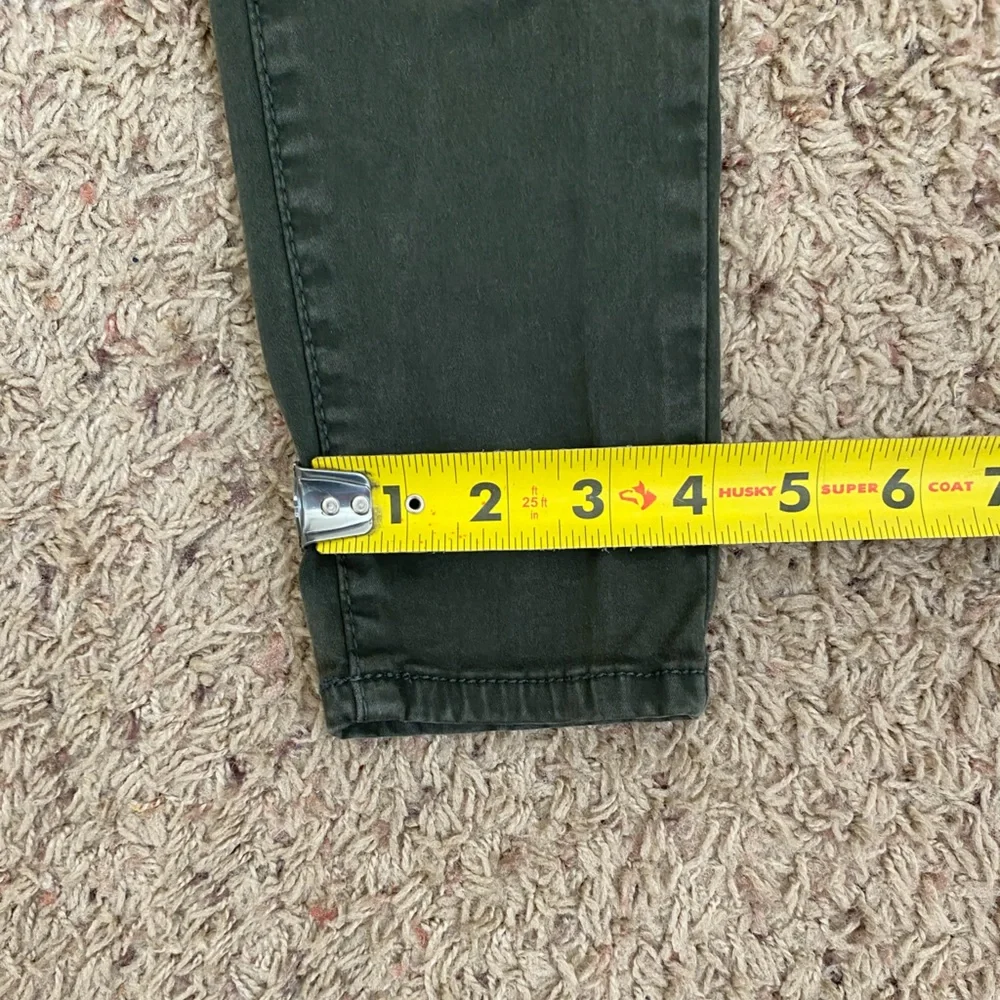 American Eagle Distressed Green Jeggings size 2